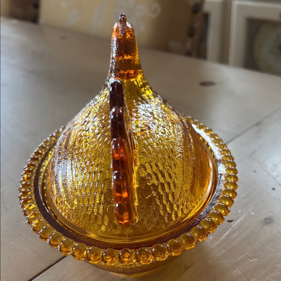 Vintage Indiana Glass Hen on a Nest - Picture 4 of 15